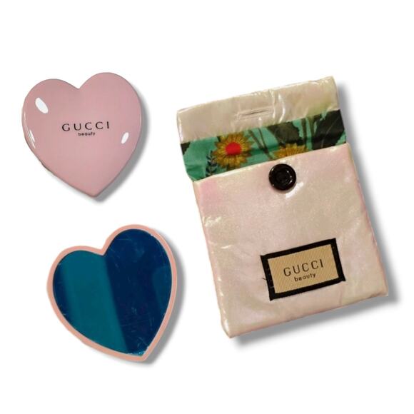 Gucci Beauty Pink Heart Mirror & Silky Pouch Set - Picture 3 of 3